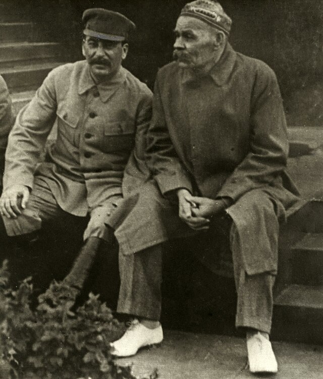 Joseph_Stalin_and_Maxim_Gorky_1931.jpg Joseph_Stalin_and_Maxim_Gorky_1931.jpg
